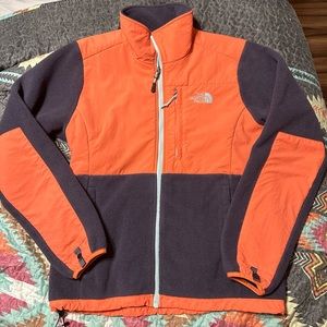 Women’s North Face zip up fleece jacket